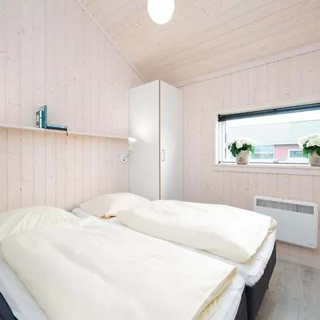 Strandhaus Fuer 6 Personen Mit Sauna *